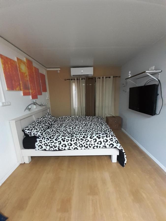 Suite- Studio- Zimmer Bet She'an Exterior photo